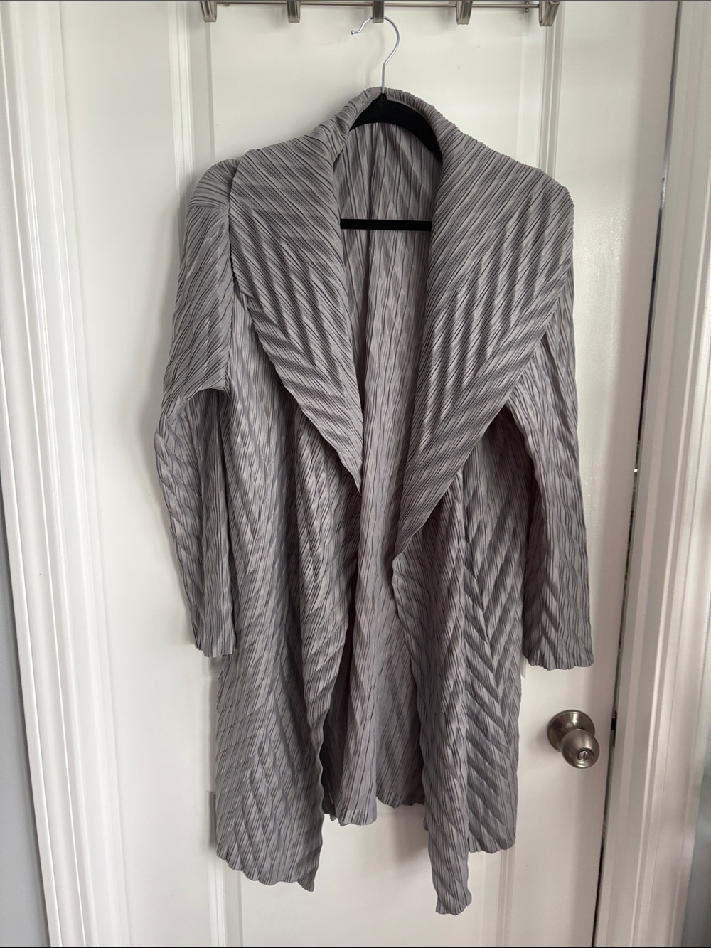 Women's Light Gray Pleated Open-Front Cardigan